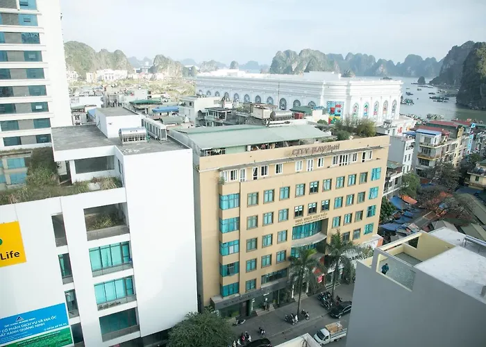 Bay Ha Long