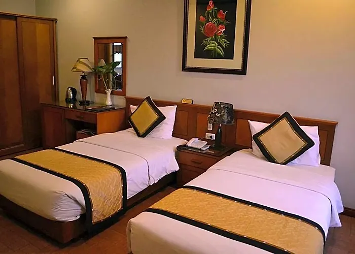 Bay Hotel 2*