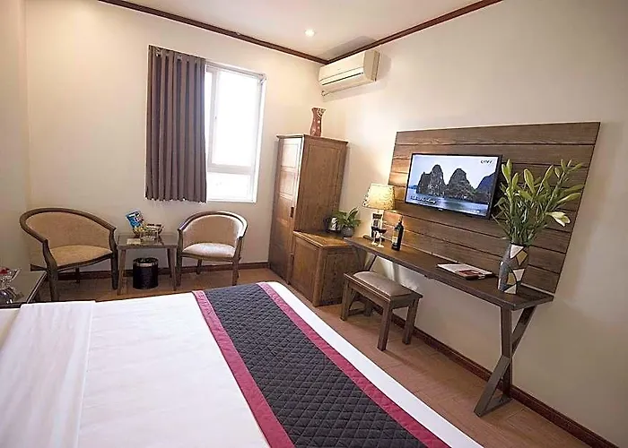 Bay Ha Long