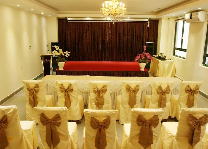 Bay Hotel 2*