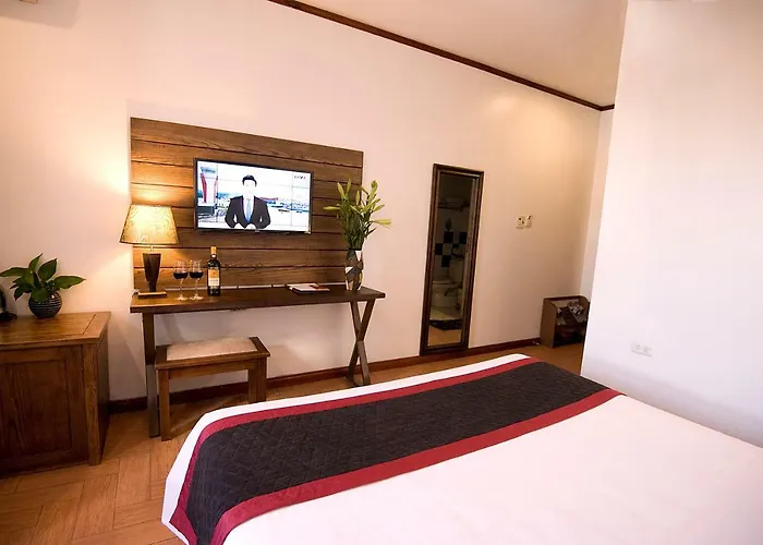Bay 2* Ha Long
